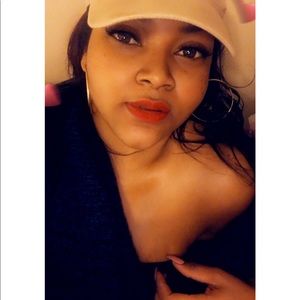 Meet your Posher, Candice